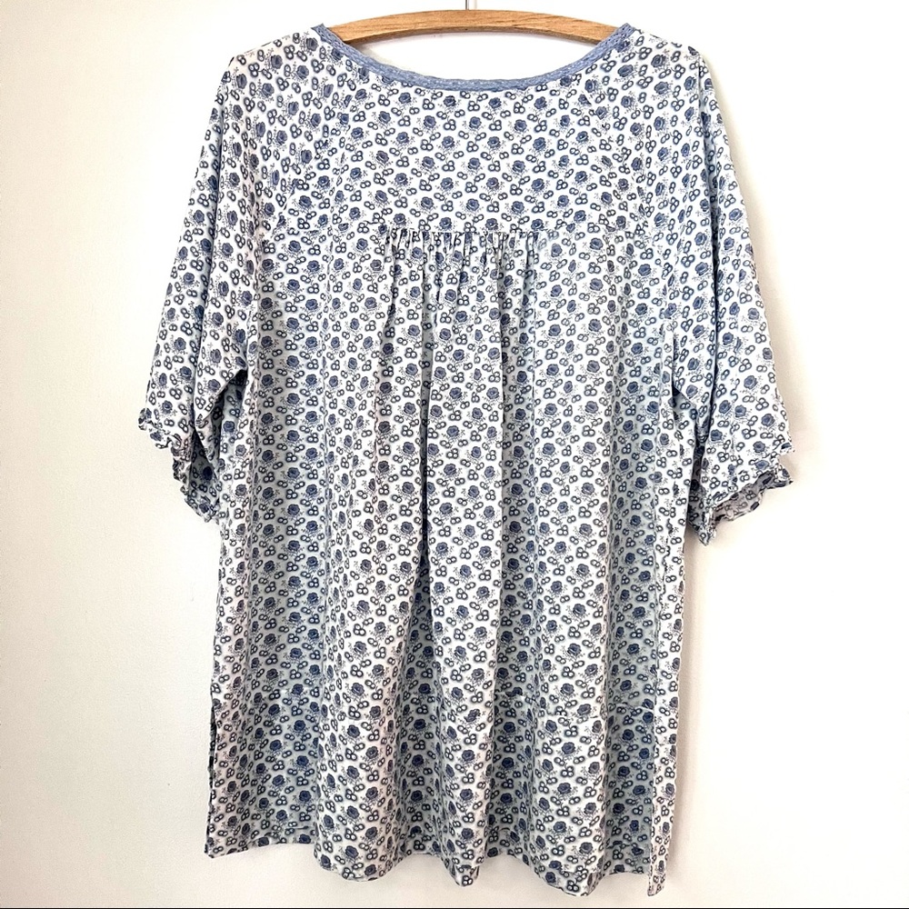APRIL CORNELL Floral Blue and White Short Sleeve Tunic Top Women’s Size Medium - Picture 2 of 11